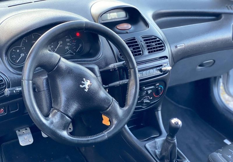 Peugeot 206 • 2002 • 250,000 km 6