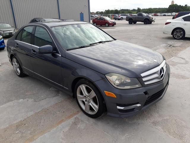 Mercedes-Benz C-Class • 2013 • 9 km 1