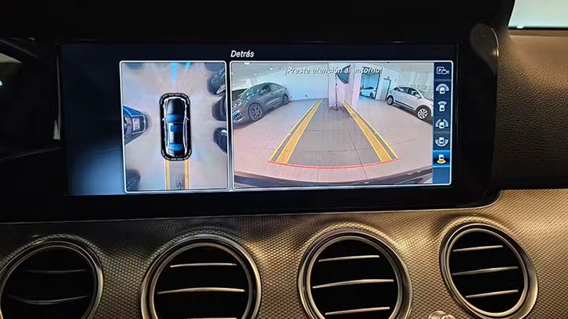 Mercedes-Benz E-Class • 2017 • 46,800 km 5