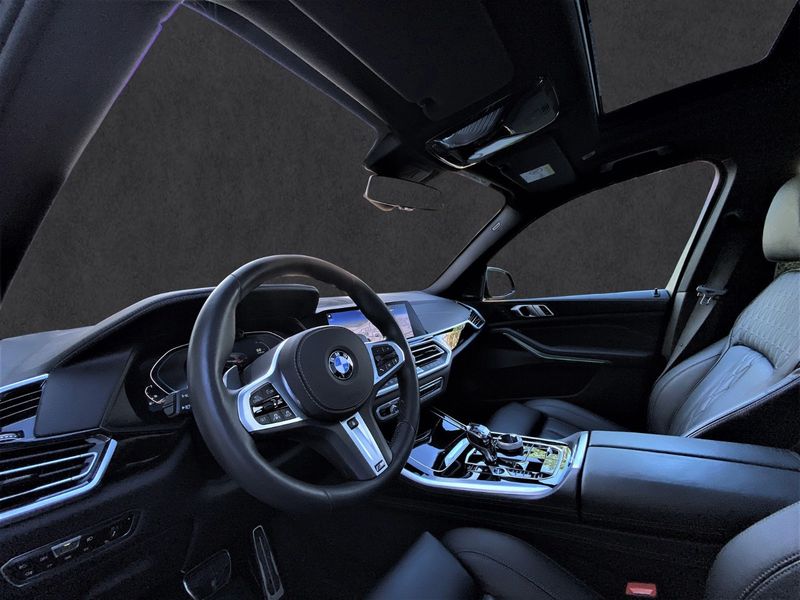 BMW X5 • 2019 • 20,900 km 11