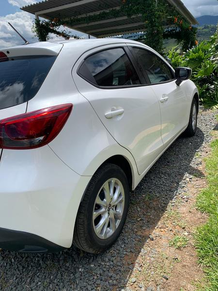 Mazda 2 • 2018 • 30,000 km 4