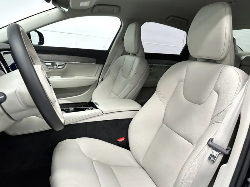 Volvo S90 • 2023 • 22,000 km 6