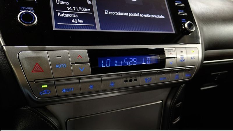 Toyota Land Cruiser • 2020 • 25,997 km 27