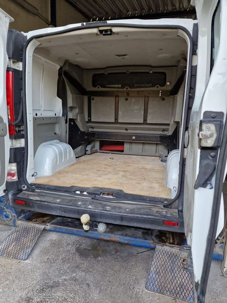 Renault Master • 2010 • 250,000 km 2