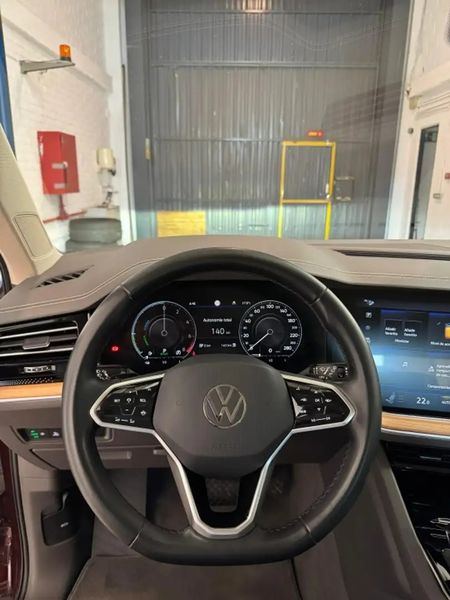 Volkswagen Touareg • 2021 • 96,000 km 14