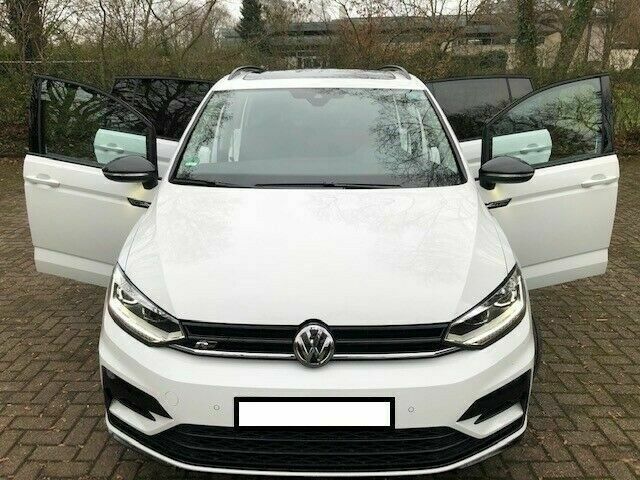 Volkswagen Touran • 2018 • 87,400 km 1
