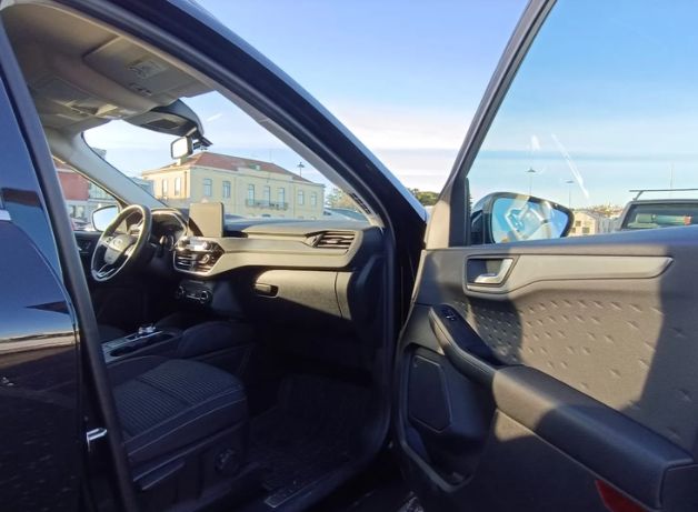 Ford Kuga • 2021 • 32,000 km 2