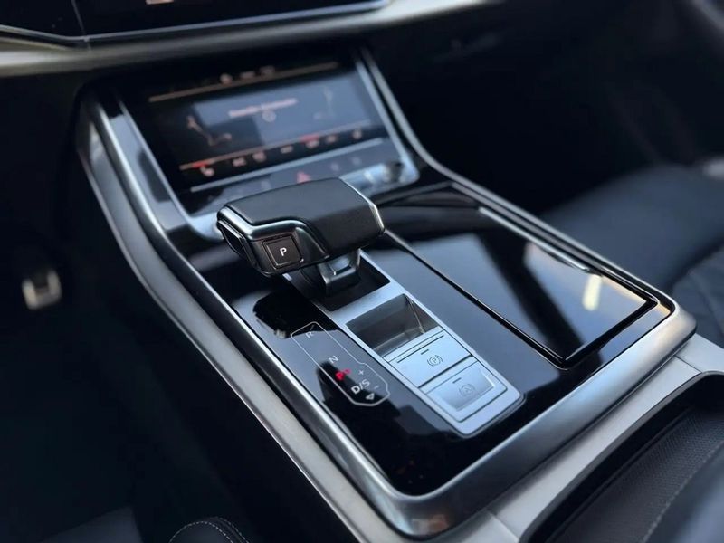 Audi Q8 • 2021 • 81,000 km 10