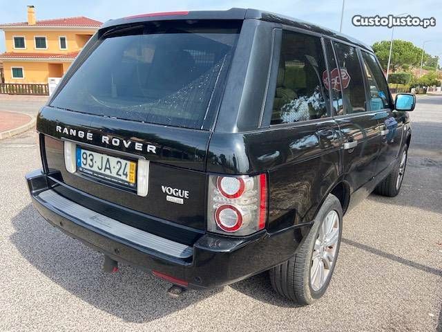 Land Rover Range Rover • 2010 • 140,000 km 10