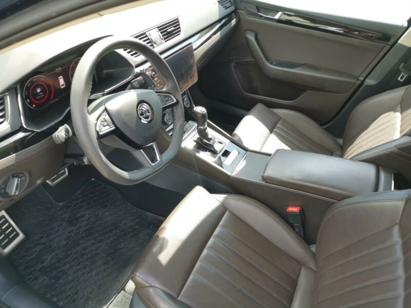 Škoda Superb • 2017 • 184,000 km 8