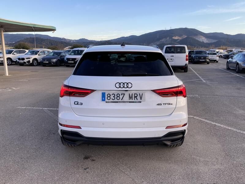 Audi Q3 • 2024 • 2,312 km 4