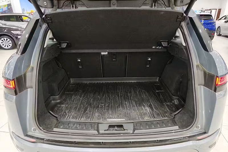 Land Rover Range Rover Evoque • 2022 • 35,424 km 7