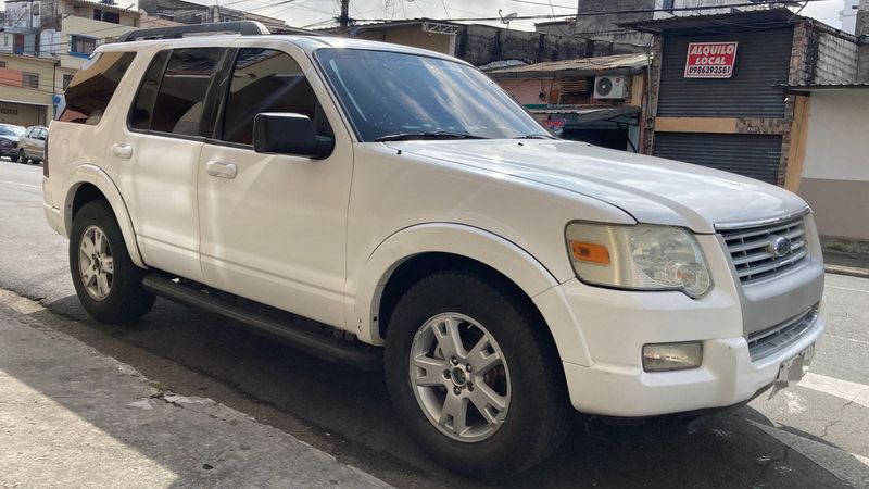 Ford Explorer • 2011 • 223,000 km 9