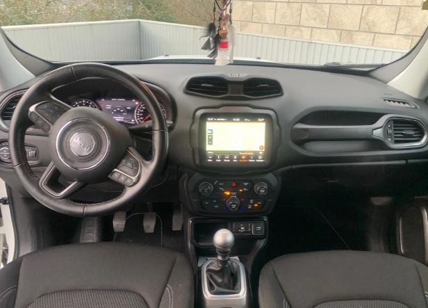 Jeep Renegade • 2019 • 25,657 km 3