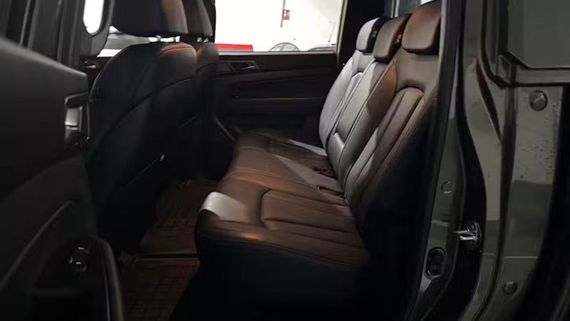 Ssangyong Rexton • 2023 • 10,759 km 15