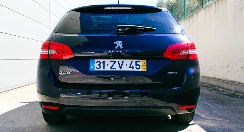 Peugeot 308 SW • 2015 • 158,350 km 2