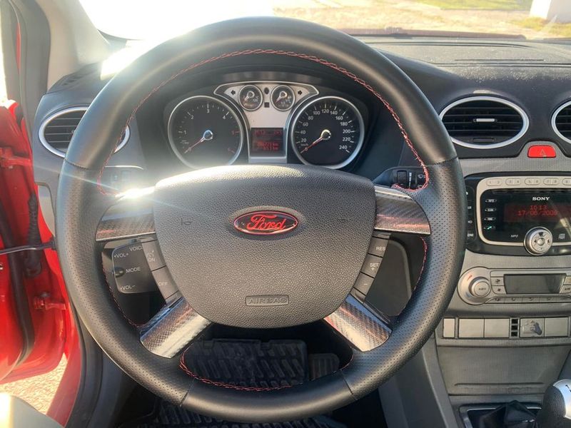 Ford Focus • 2008 • 70,000 km 4