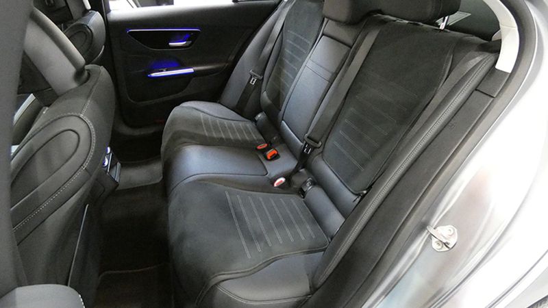 Mercedes-Benz C-Class • 2023 • 36,000 km 6