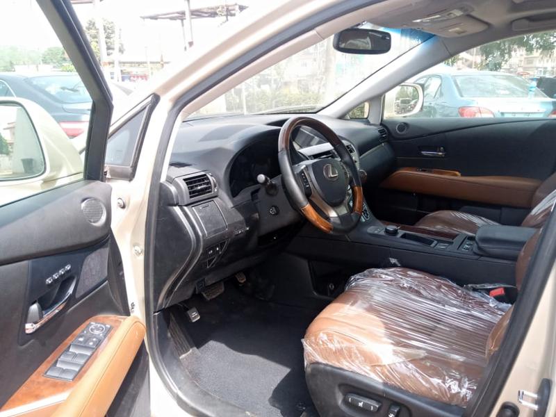 Lexus RX • 2013 • 42,800 km 1