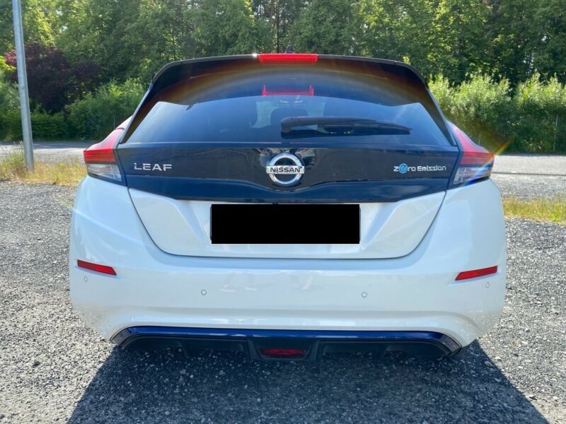 Nissan Leaf • 2018 • 130,000 km 8