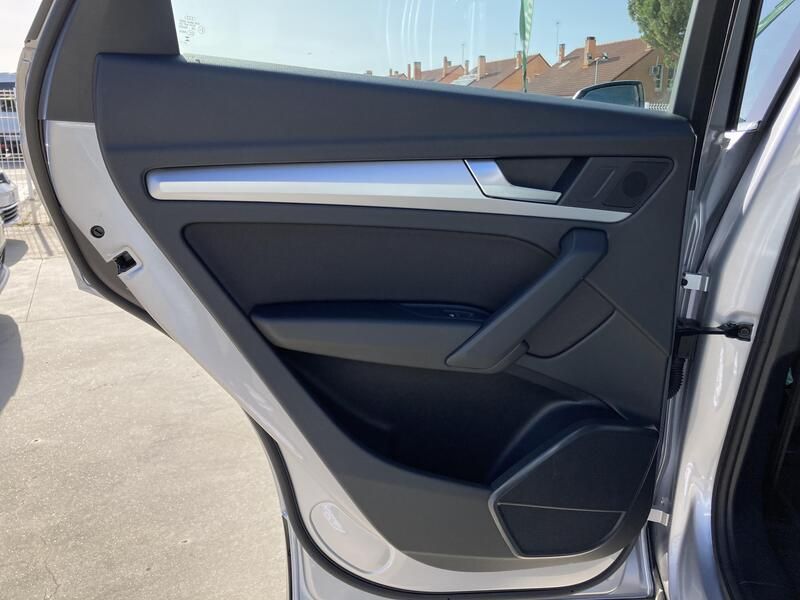 Audi Q5 • 2023 • 19,949 km 16