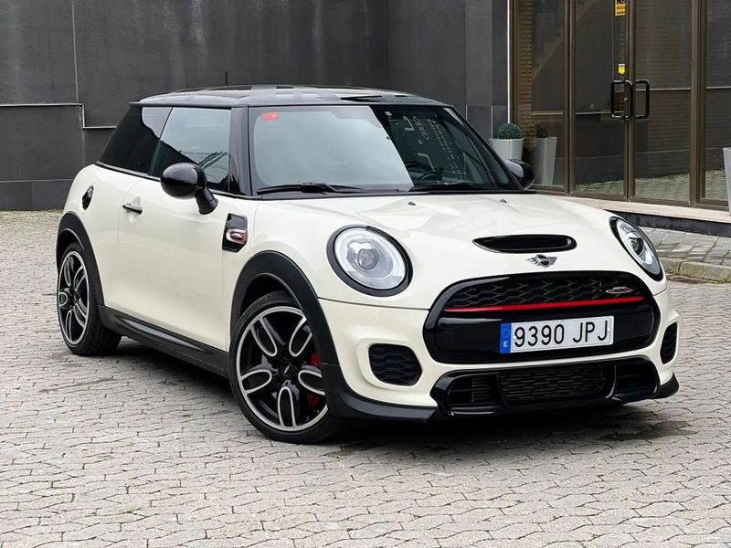 MINI Cooper • 2016 • 39,000 km 10