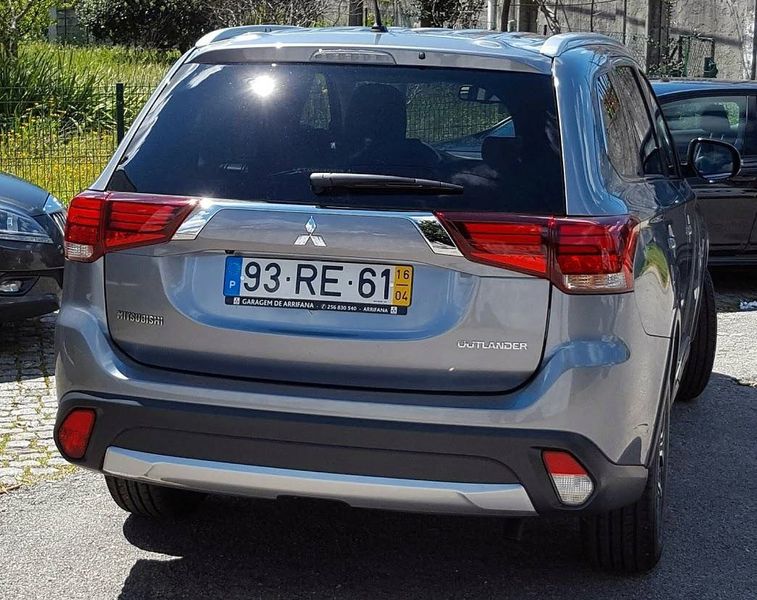 Mitsubishi Outlander • 2016 • 79,000 km 3