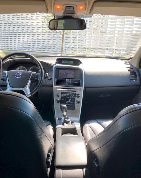 Volvo XC60 • 2010 • 167,000 km 3