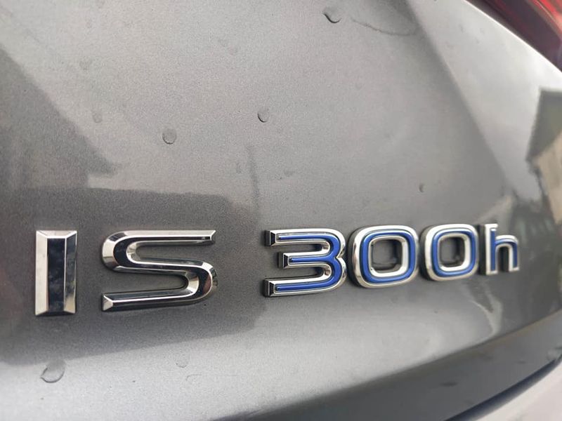 Lexus IS 200 • 2013 • 185,000 km 3