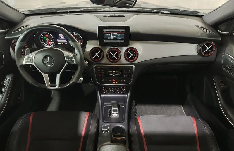 Mercedes-Benz GLA • 2015 • 153,849 km 5