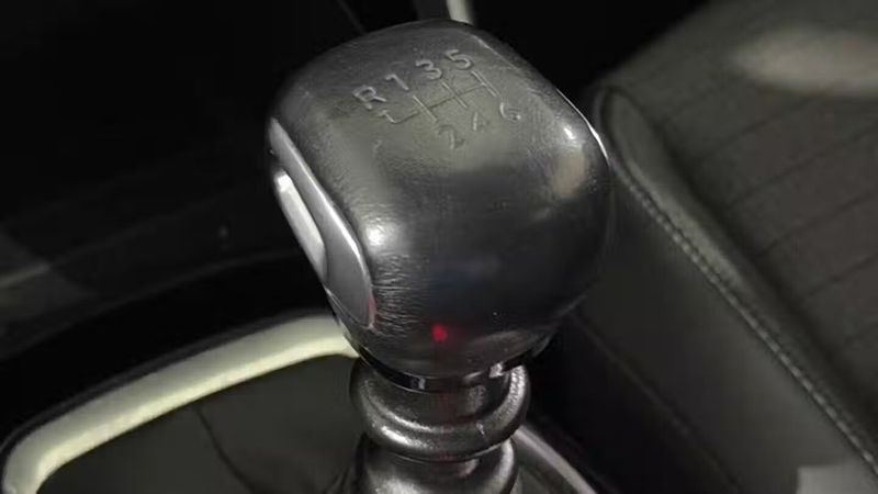 Peugeot 2008 • 2022 • 103,497 km 6