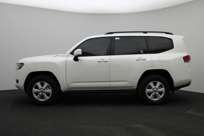 Toyota Land Cruiser • 2022 • 30,884 km 7