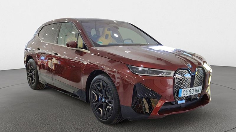 BMW i3 • 2023 • 20,270 km 4