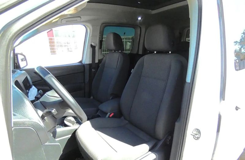 Volkswagen Caddy • 2022 • 22,000 km 4