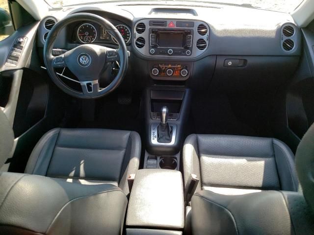 Volkswagen Tiguan Limited • 2011 • 10,000 mi 7