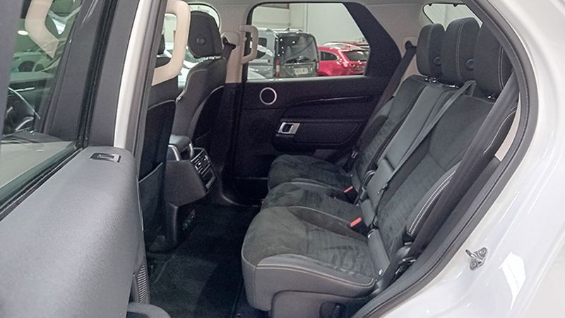 Land Rover Discovery • 2021 • 71,137 km 8