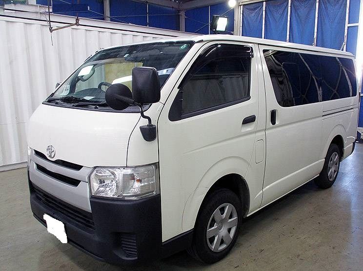Toyota Hiace Van • 2018 • 78,000 km 1