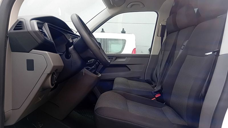 Volkswagen T5 Transporter Shuttle • 2024 • 25,000 km 7
