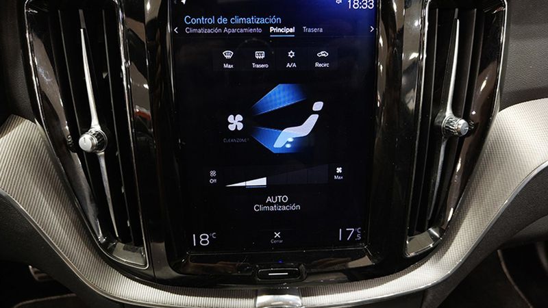 Volvo XC60 • 2018 • 77,477 km 14