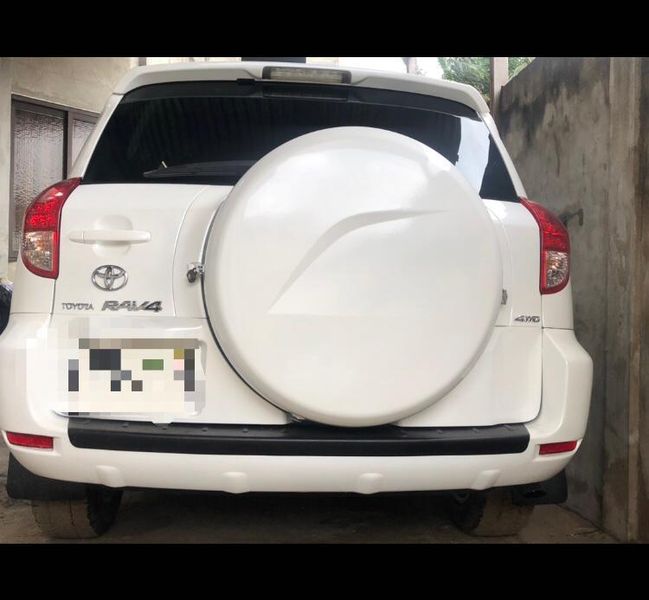 Toyota RAV4 • 2008 • 58,350 km 4