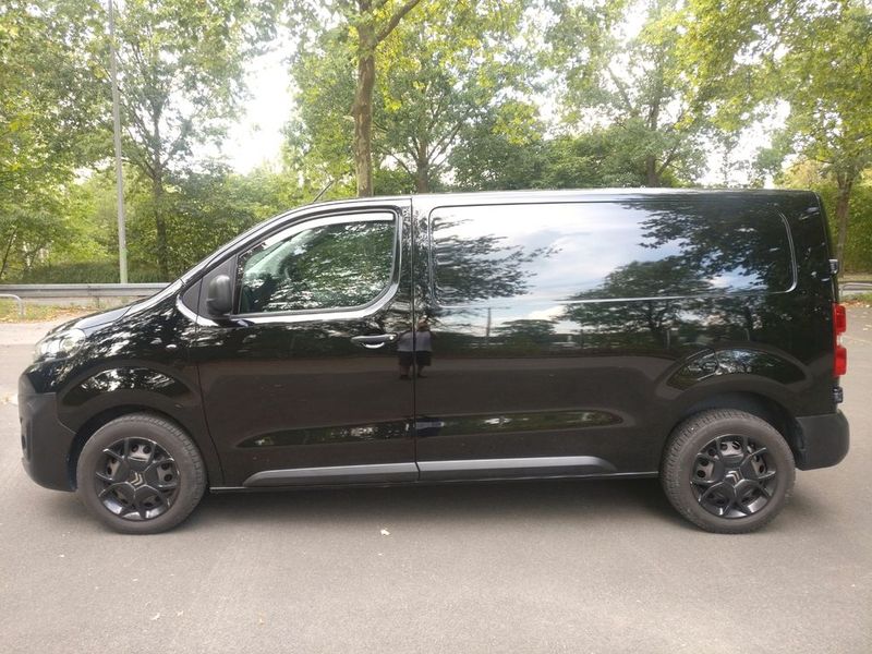 Citroën Jumpy • 2019 • 82,000 km 2