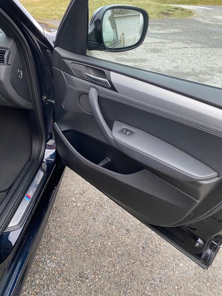 BMW X3 • 2012 • 224,000 km 10