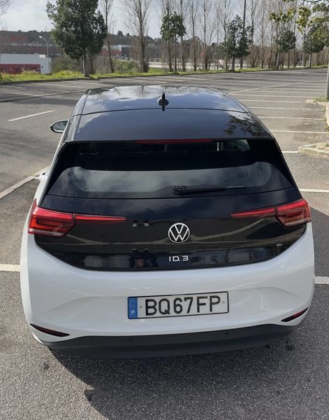 Volkswagen ID.4 • 2021 • 98,500 km 2