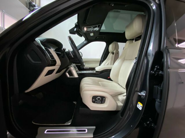 Land Rover Range Rover • 2016 • 131,114 km 12