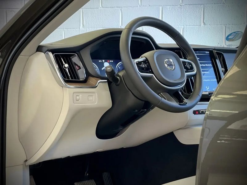 Volvo XC60 • 2019 • 50,100 km 9