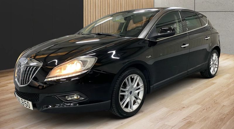 Lincoln LS • 2010 • 132,461 km 1