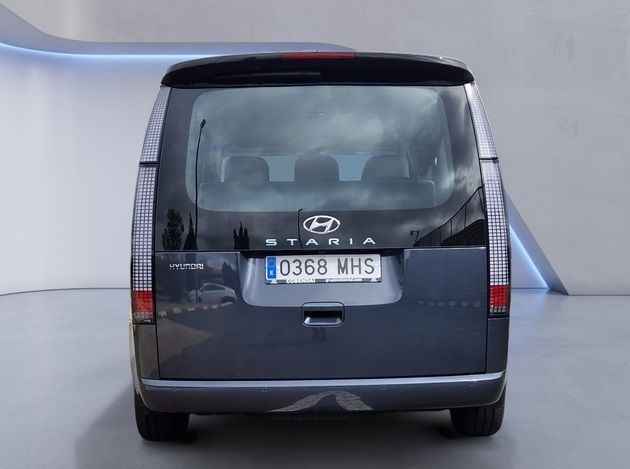 Hyundai H1 • 2023 • 23,000 km 4