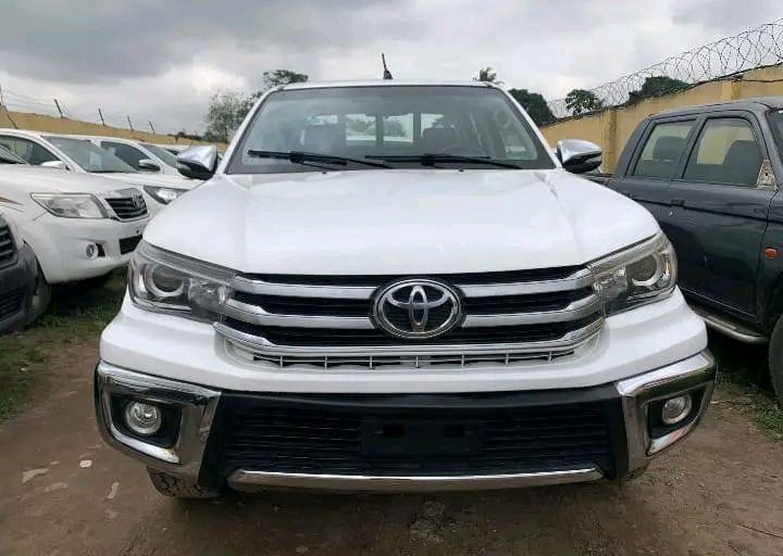 Toyota Hilux • 2018 • 50,000 km 2
