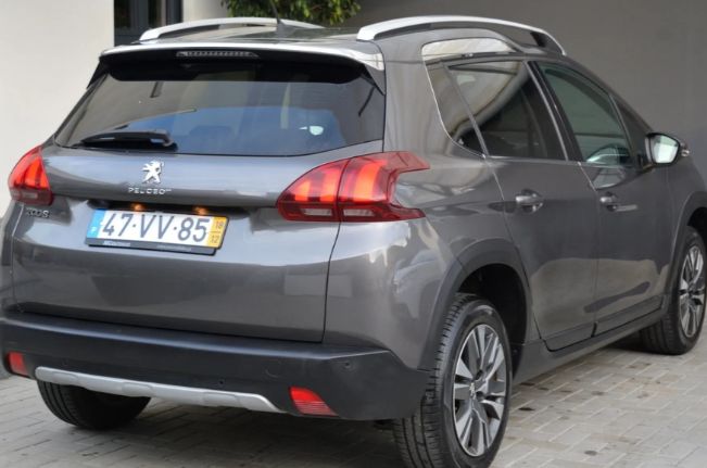 Peugeot 2008 • 2018 • 96,000 km 2