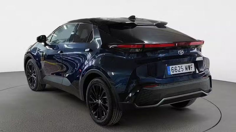 Toyota C-HR • 2024 • 5,350 km 3